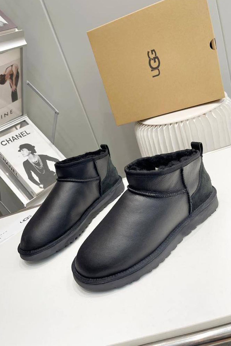 UGG Мужские чёрные ботинки Classic