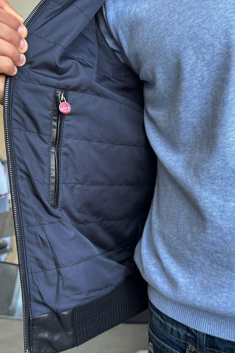 Kiton Кожаная куртка чёрного цвета Premium