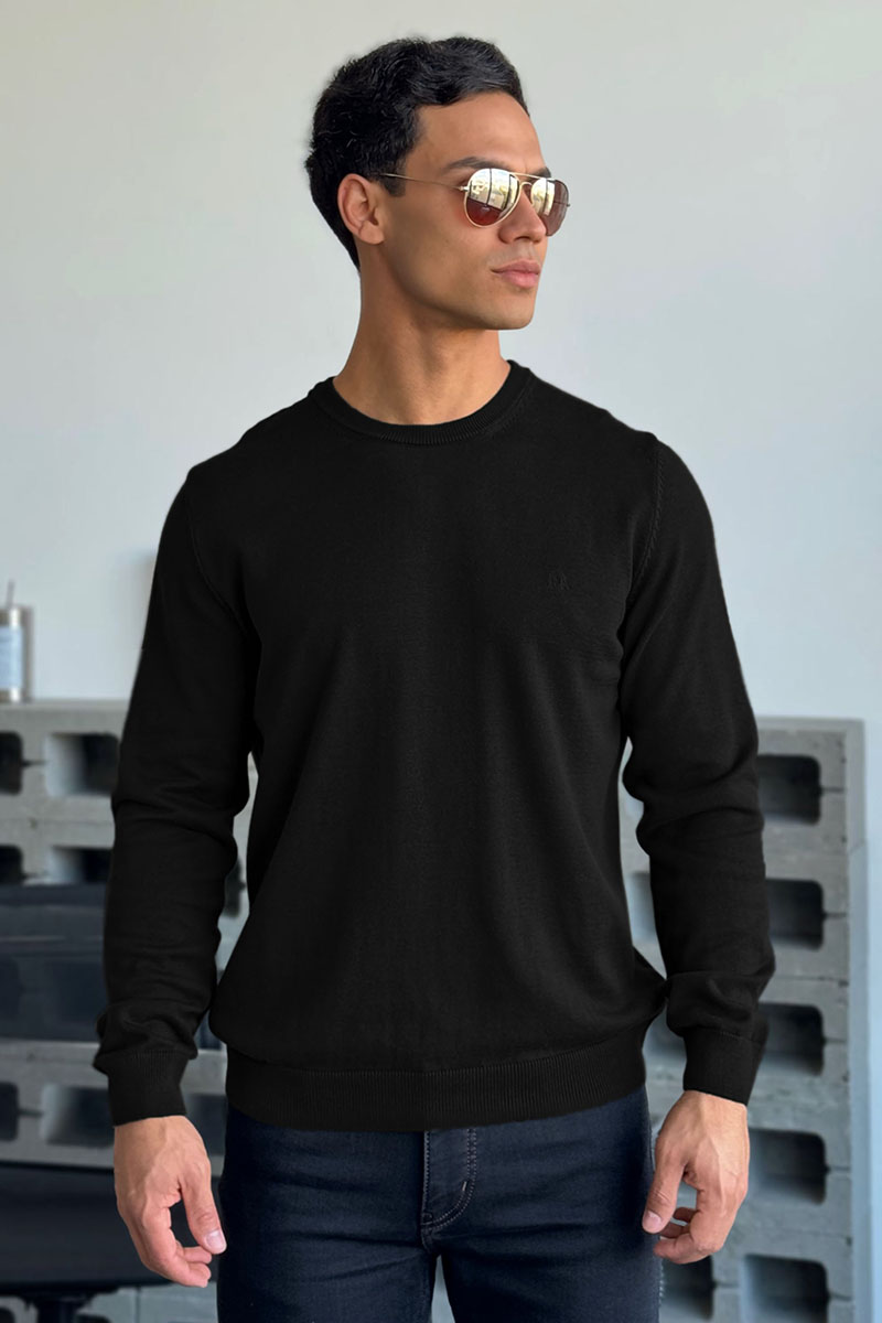 Emporio Armani EA7 Джемпер чёрного цвета 