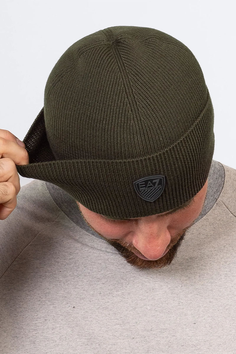 Emporio Armani EA7 Шапка цвета хаки Mountain U Shield