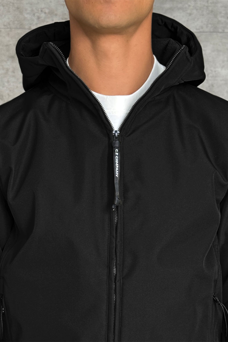 C.P. Company Чёрная ветровка Pro-Tek lens detail 