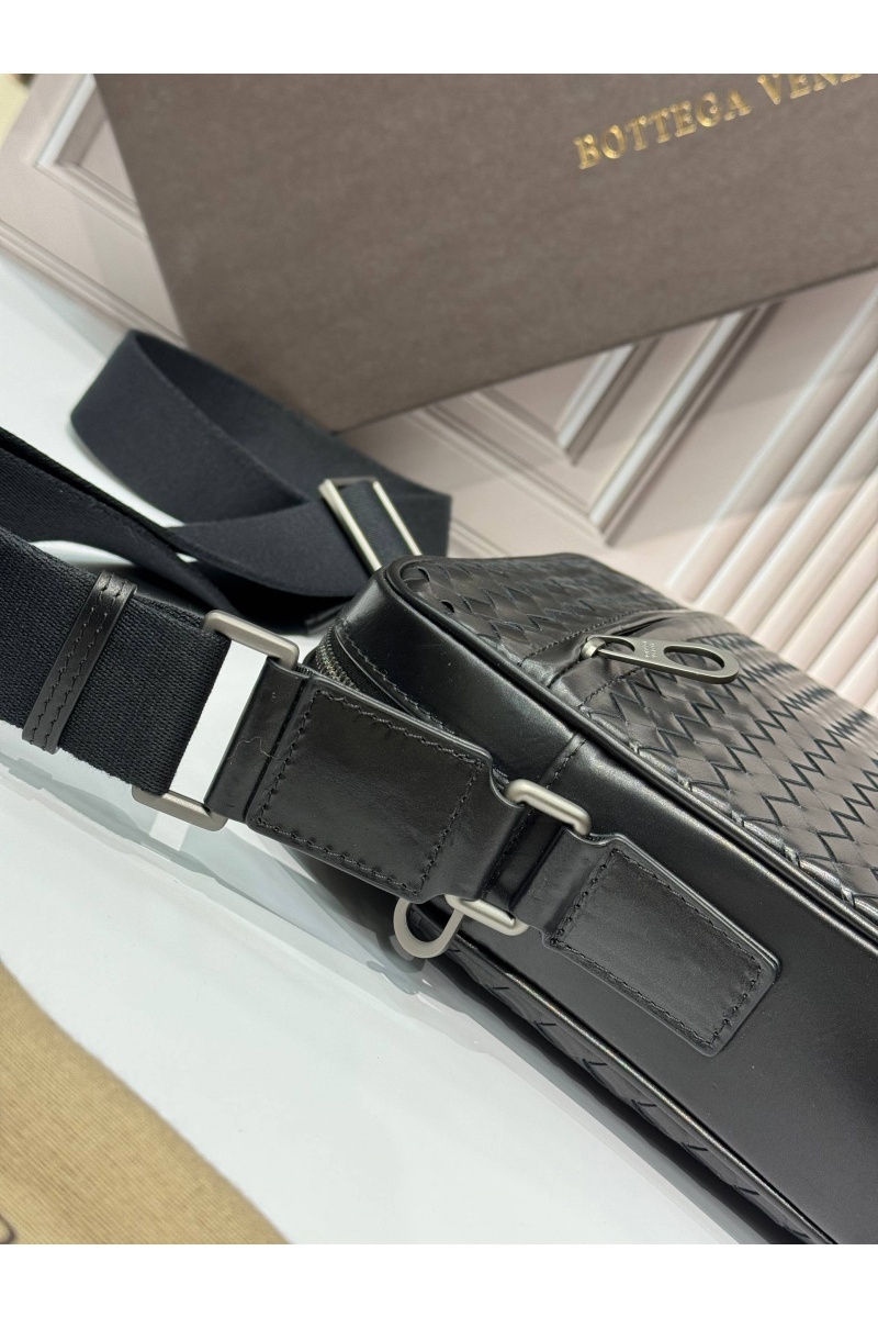 Bottega Veneta Кожаная сумка Intreccio premium 27x24x7 см
