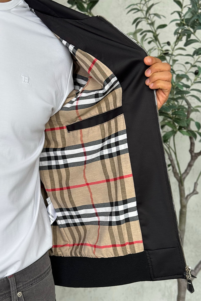 Burberry Мужская чёрная куртка Equestrian Knight