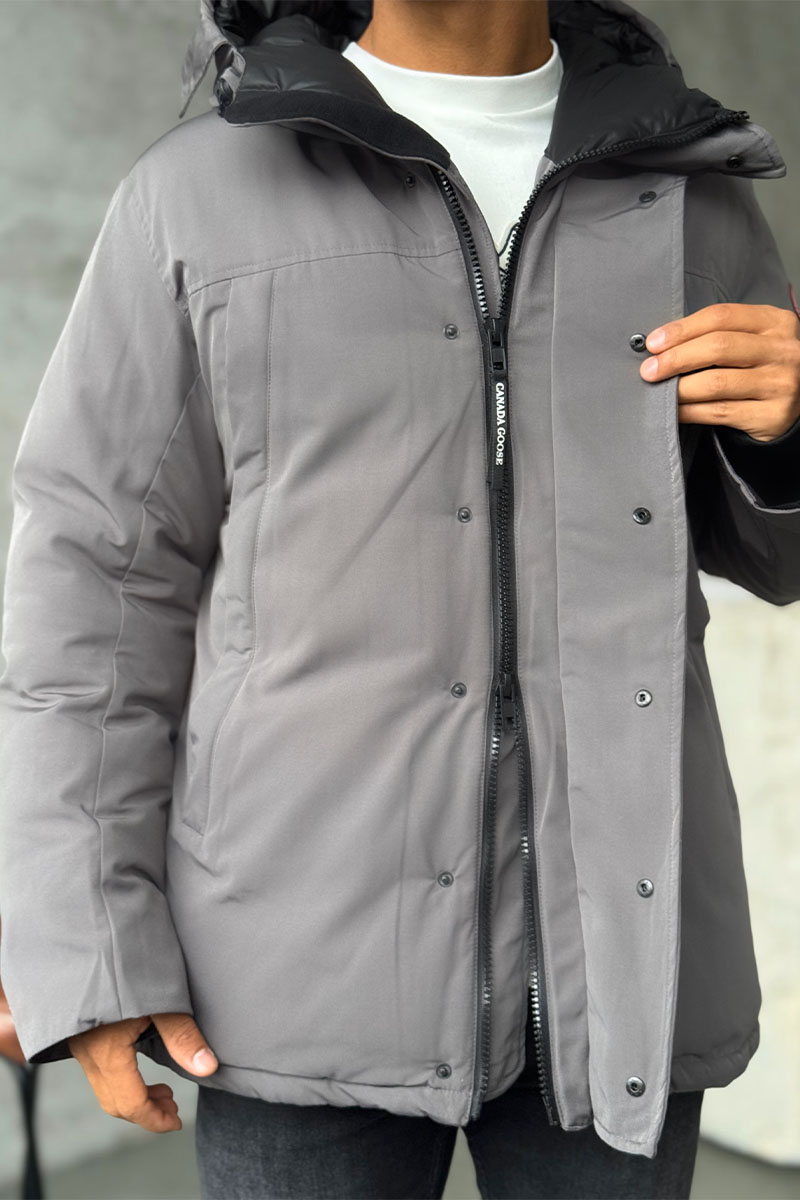 Canada Goose Серый пуховик Sanford logo-patch