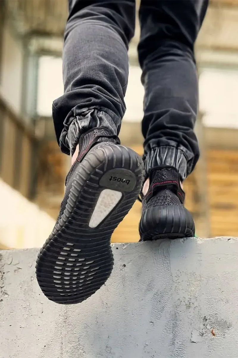 Adidas Кроссовки Yeezy Boost 350 v2 Black "Reflective laces"