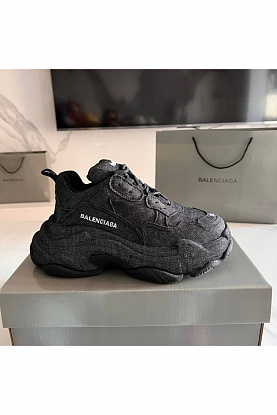 Женские кроссовки Triple S Premium - Black