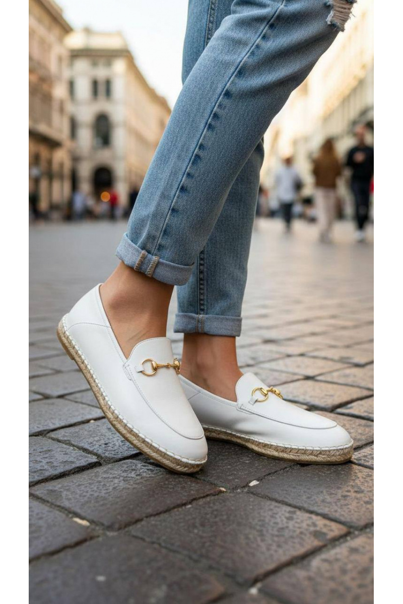 Gucci Женские кожаные лоферы GG Horsebit premium