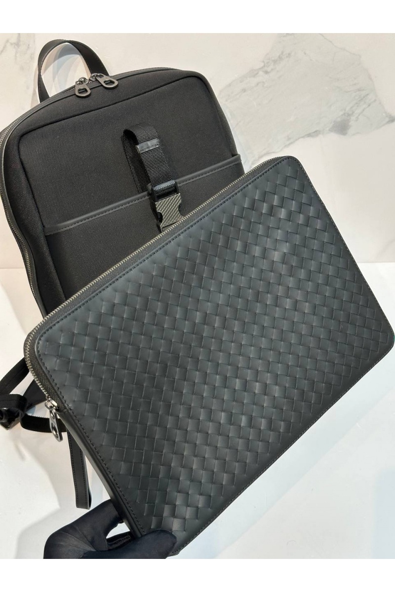 Bottega Veneta Черный рюкзак premium 36x25x15 см