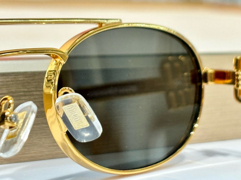 MIU MIU Женские солнцезащитные очки  Oval