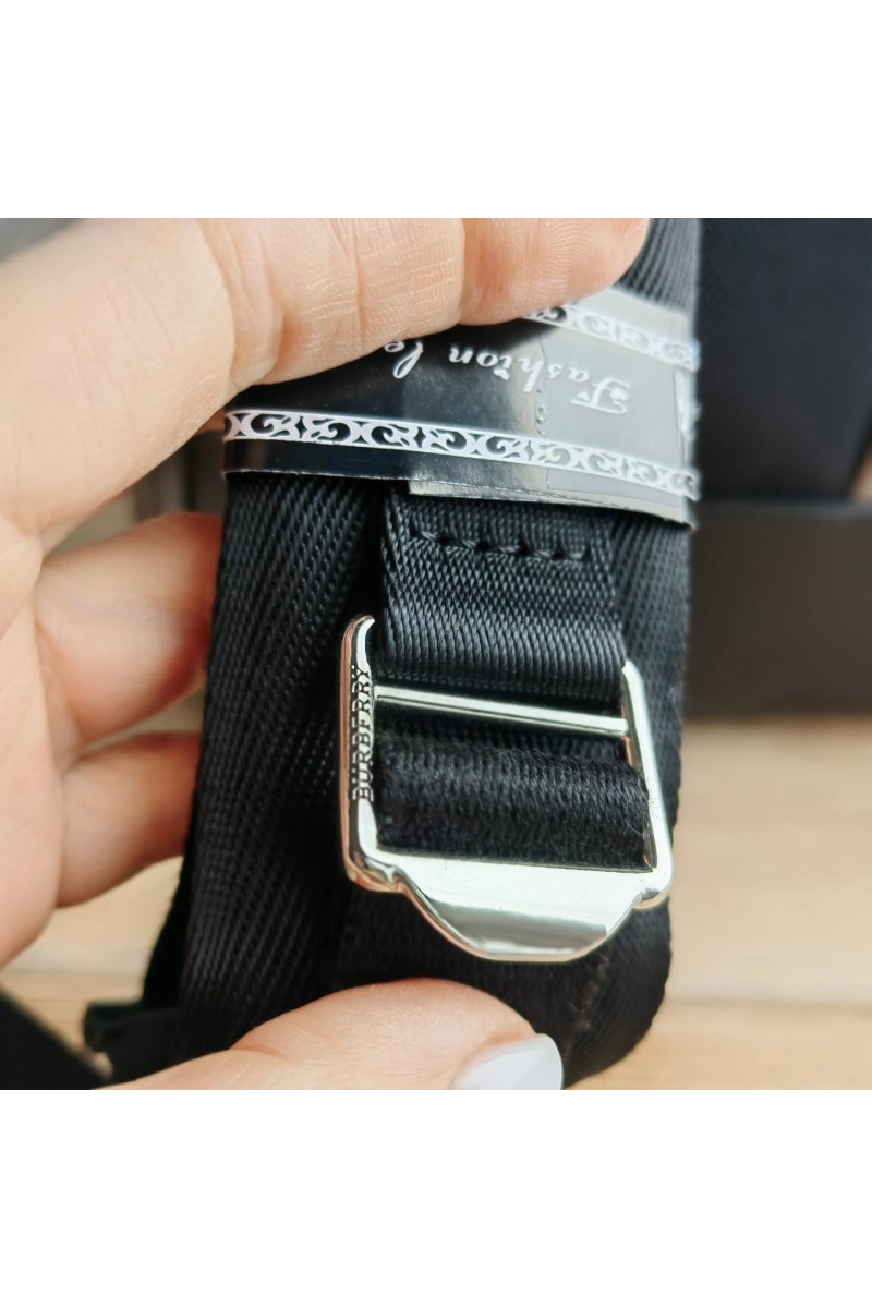 Burberry Нейлоновый рюкзак Horseferry logo 40x30 см