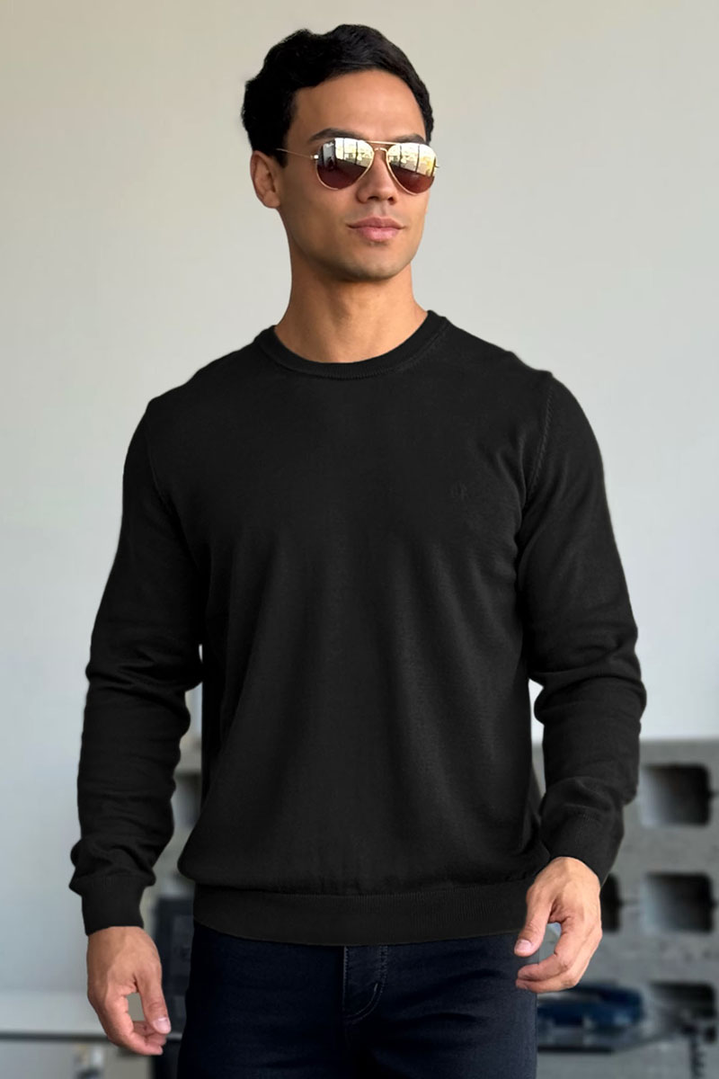 Emporio Armani EA7 Джемпер чёрного цвета 
