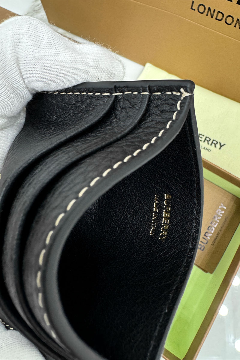 Burberry Кожаный кардхолдер Premium 10x7 см