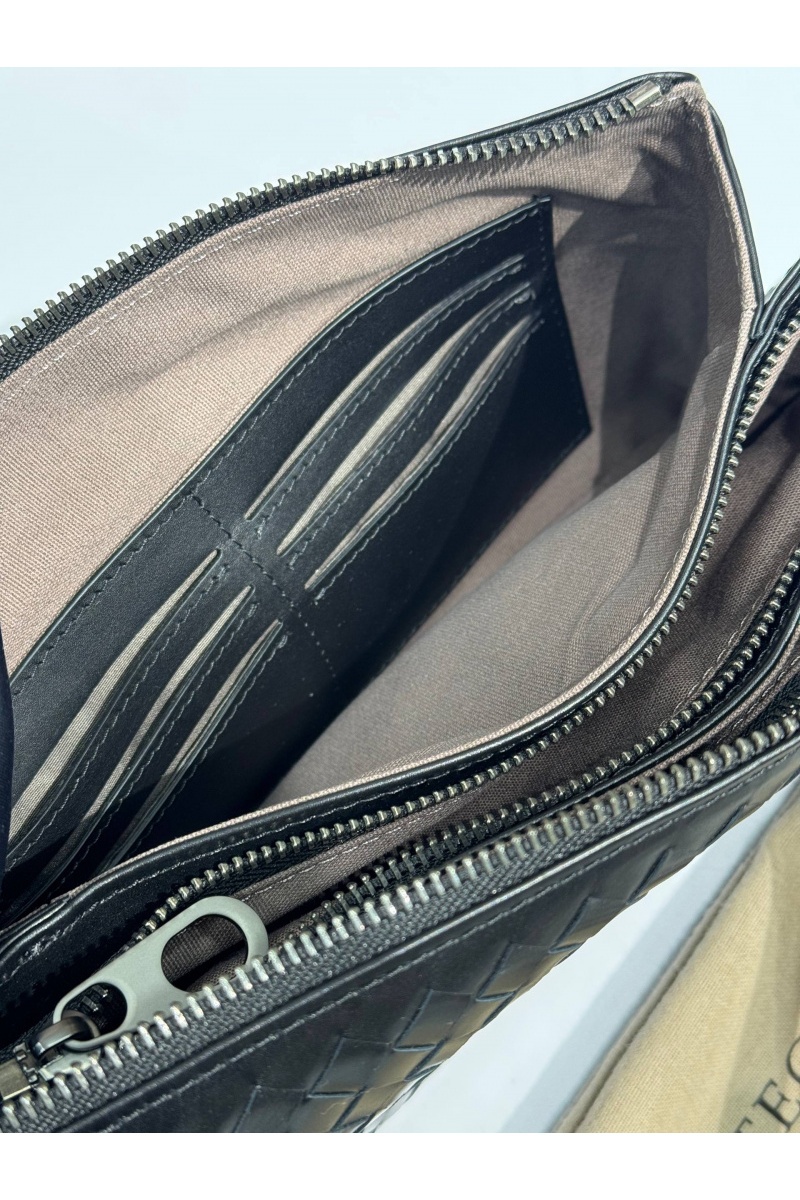Bottega Veneta Кожаная сумка Intreccio premium 26x14x8 см