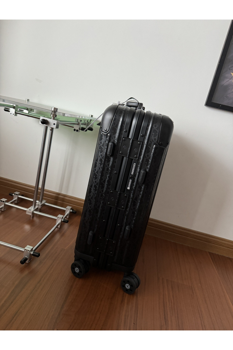 Rimowa Чемодан Aluminum S Premium 53x37x22 см