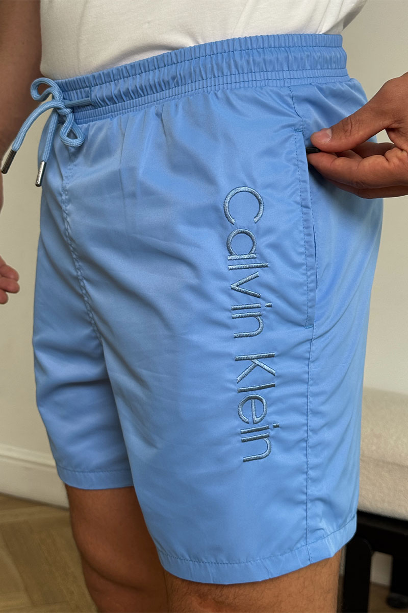 Calvin Klein Шорты синего цвета 