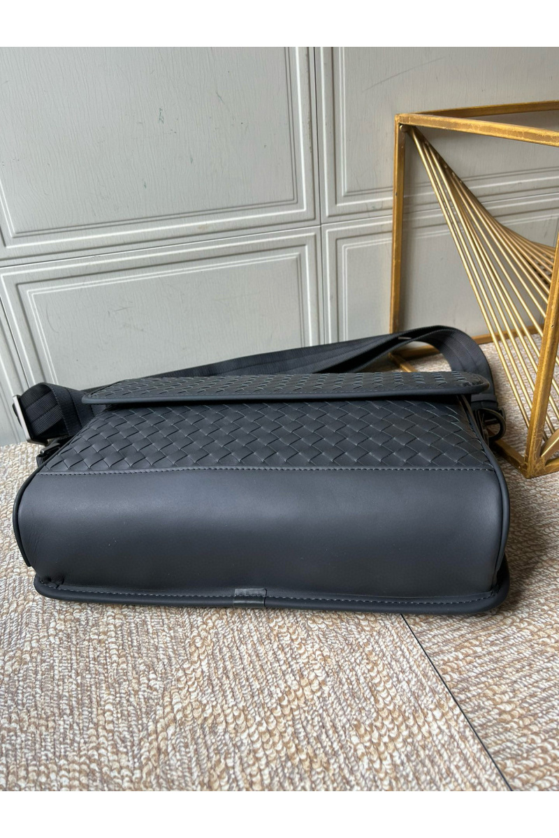 Bottega Veneta Кожаная сумка Premium 30x20x7 см