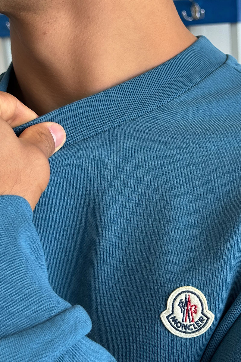 Moncler Свитшот голубого цвета logo-patch