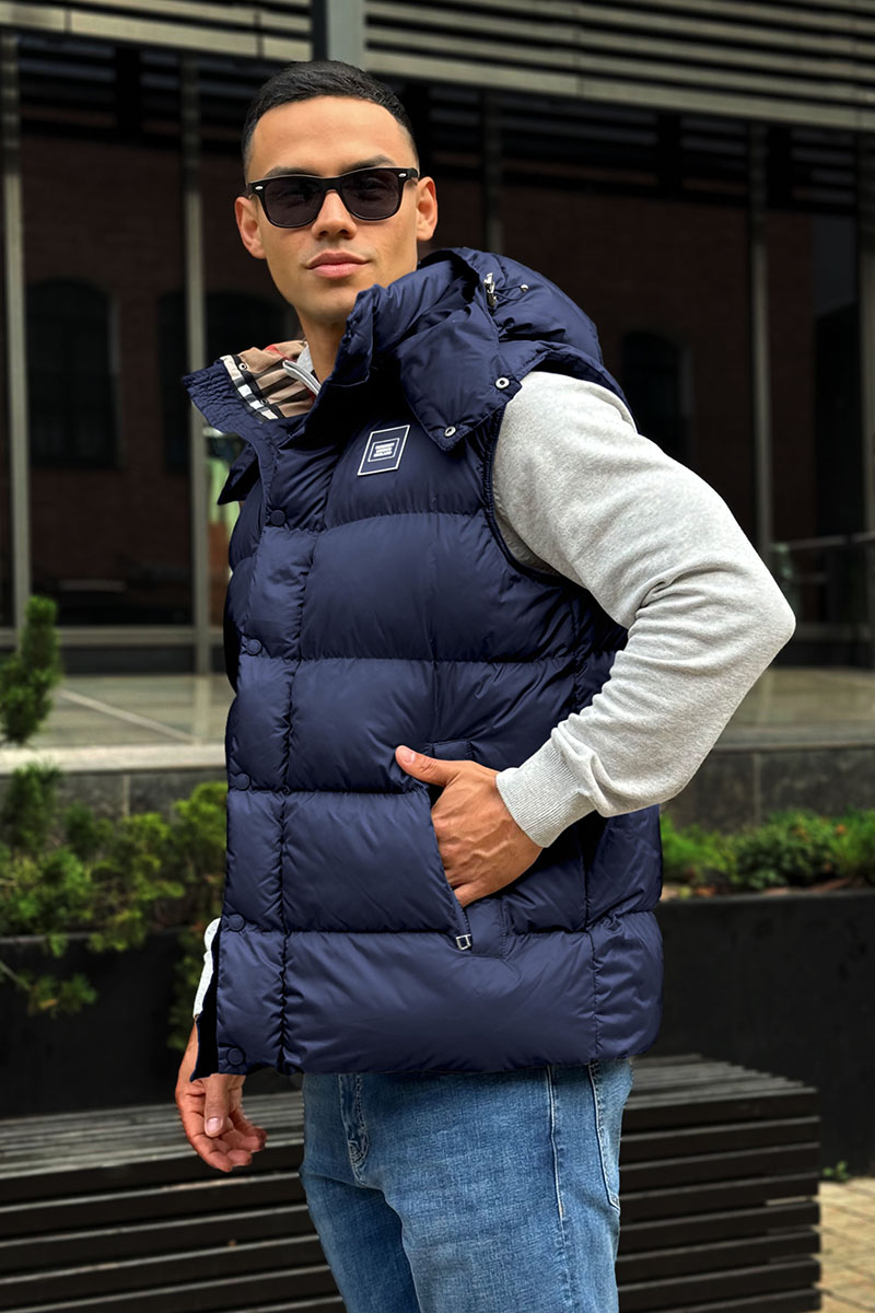 Burberry Жилет синего цвета London England logo-patch