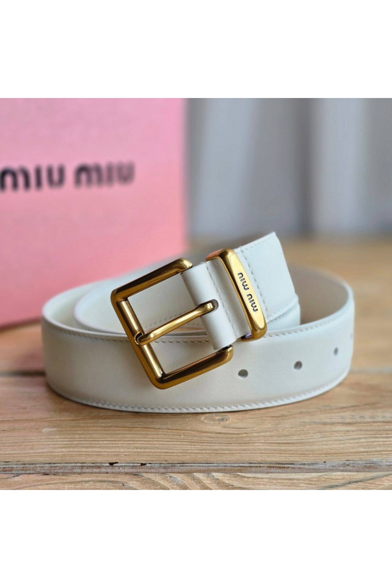 MIU MIU Кожаный ремень белого цвета - длина 80 / 85 см
