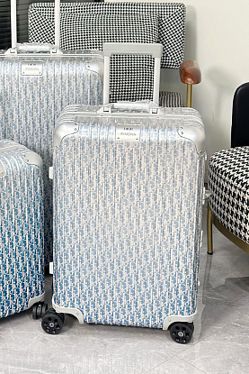 Чемодан Aluminum Gradient M Premium 67x42x27 см
