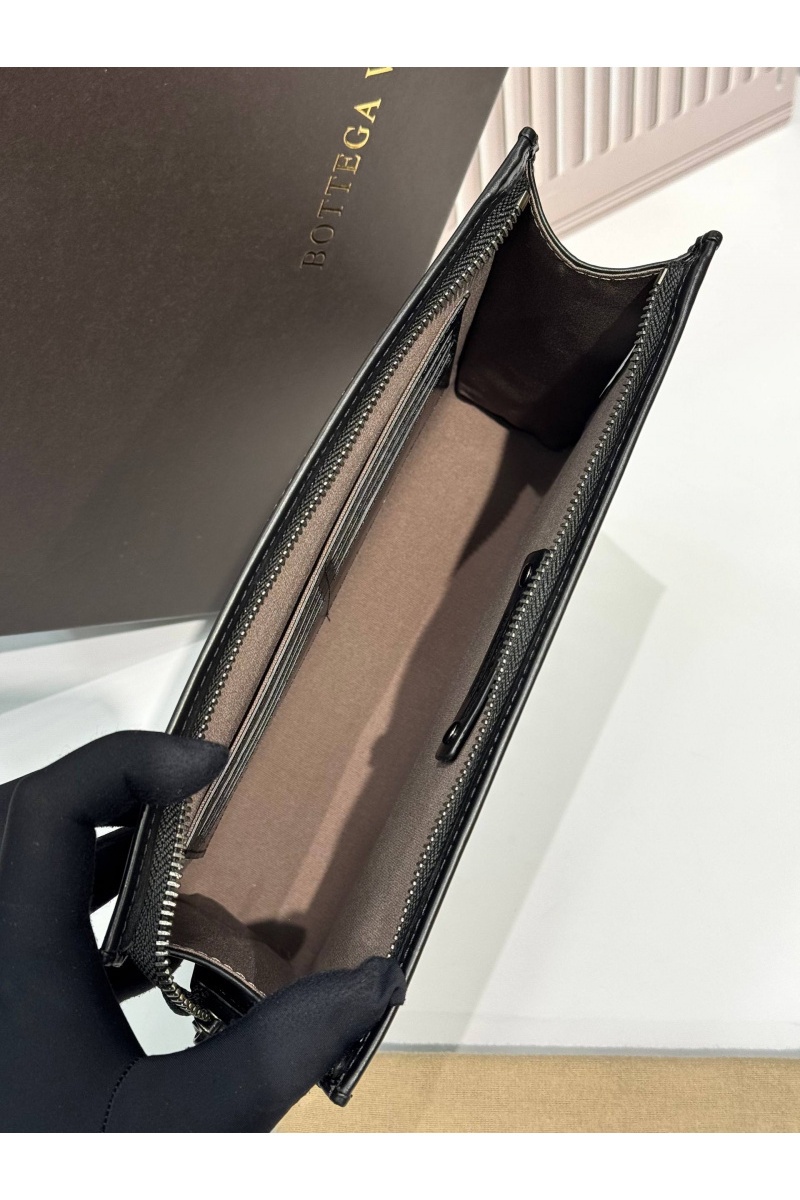 Bottega Veneta Кожаный клатч Intreccio premium 26x20x6.5 см