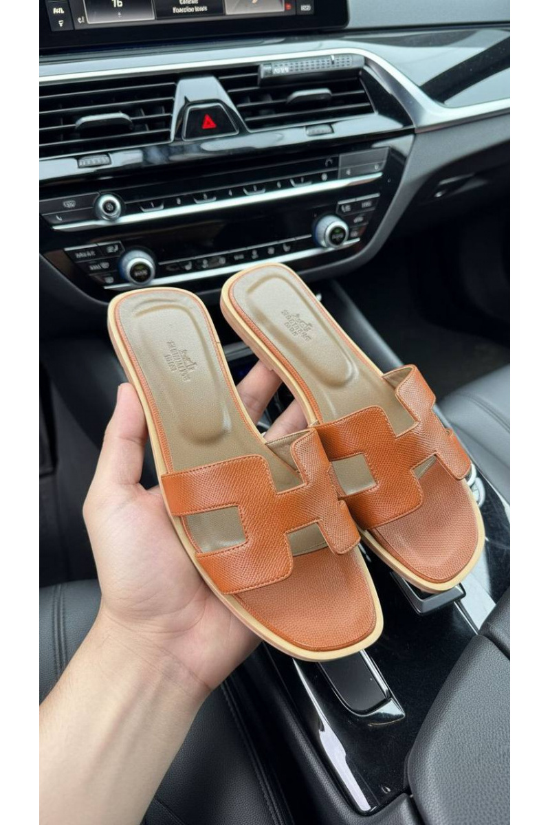 Hermes Женские кожаные шлёпанцы Oran