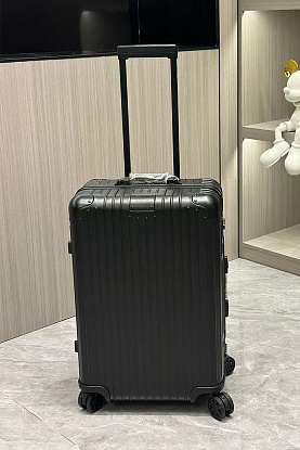 Чемодан Aluminum M Premium 66x43x27 см