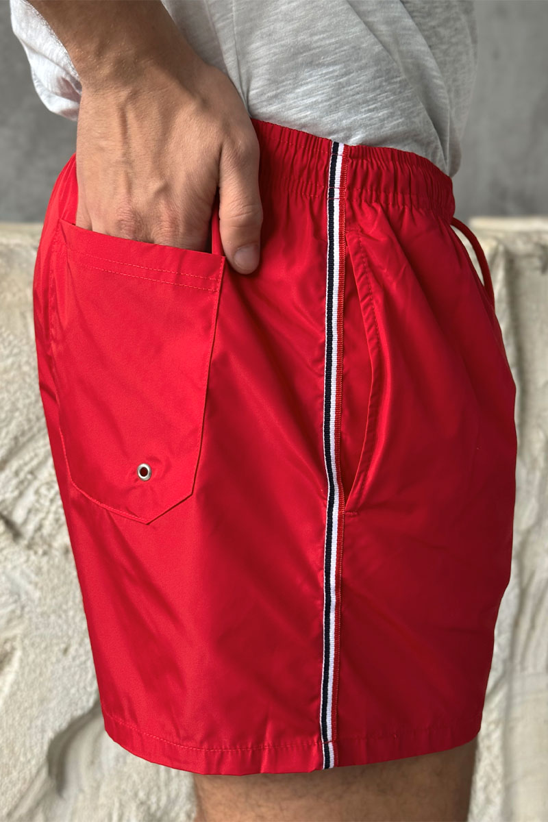 Moncler Мужские красные шорты logo-patch 