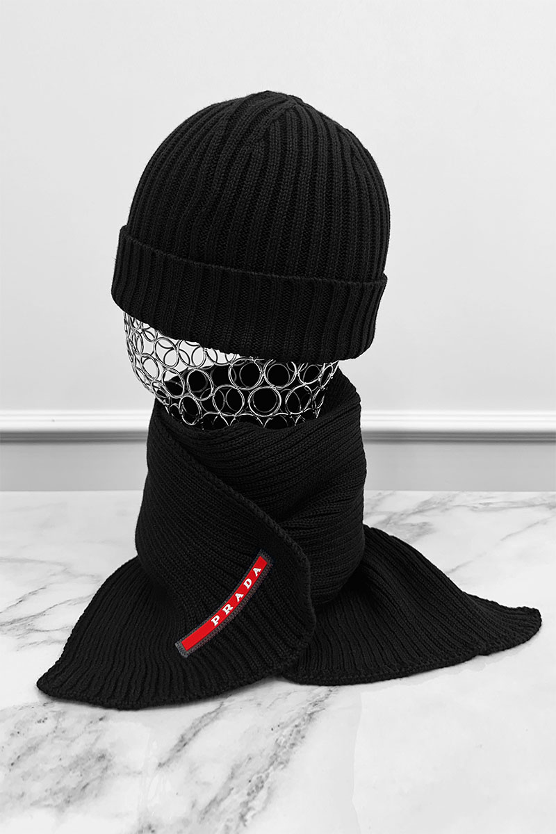 Prada Комплект из шапки и шарфа чёрного цвета 
