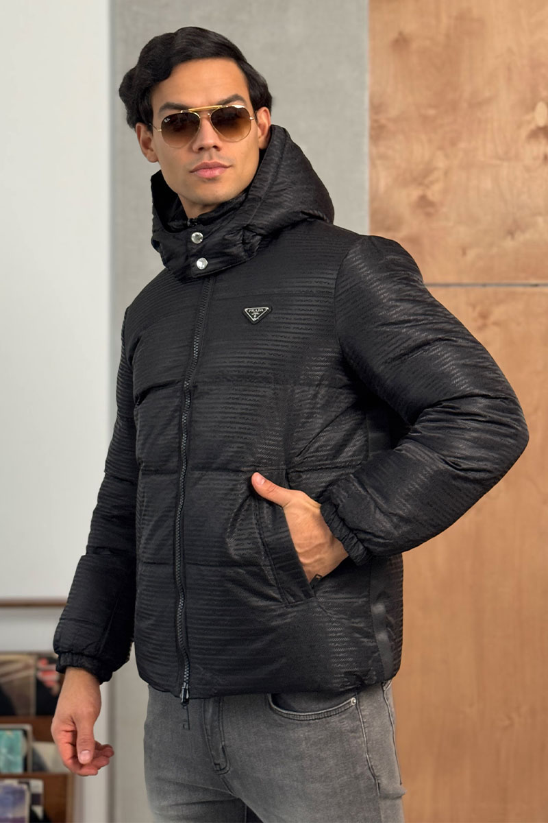 Prada Двусторонний пуховик logo-plaque - Black 