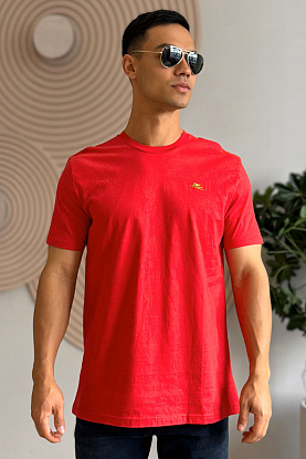 Красная мужская футболка embroidered-logo