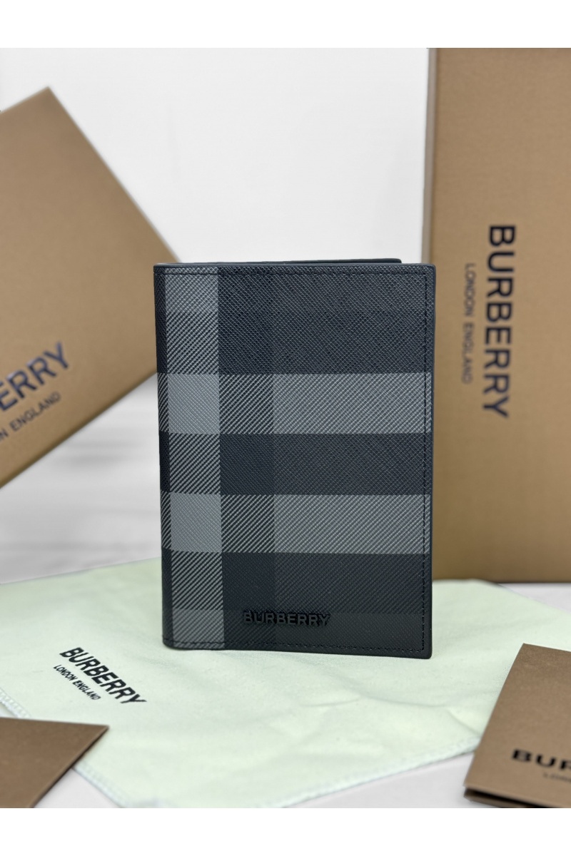 Burberry Кожаная обложка для паспорта Check Premium 14x10x2 см