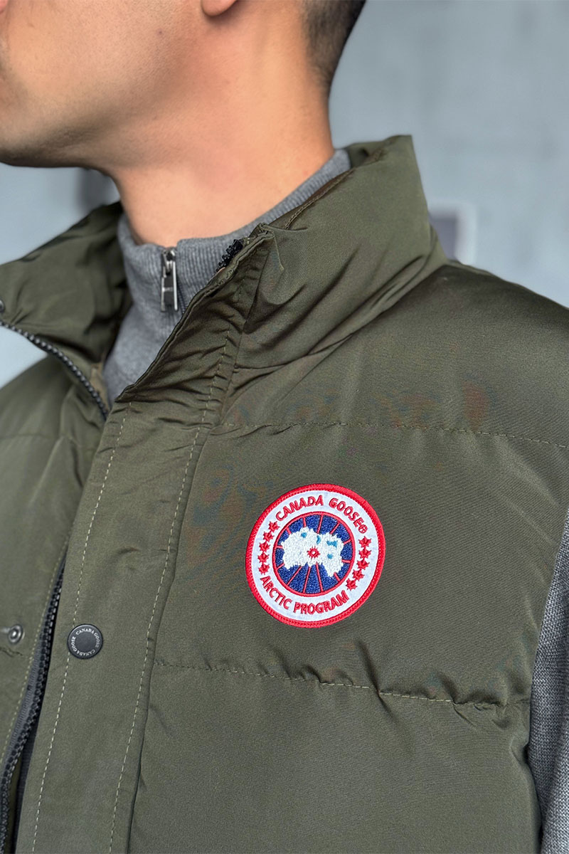 Canada Goose Жилет зелёного цвета logo-patch 