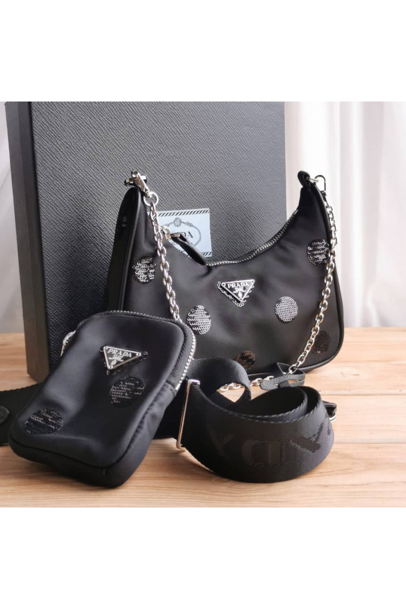 Prada Нейлоновая сумка 22x17 см