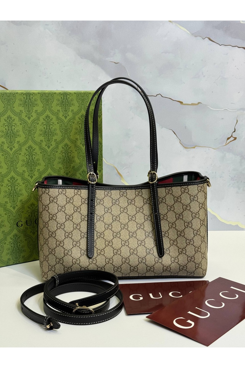 Gucci Кожаная сумка GG Emblem premium 30x19x11 см