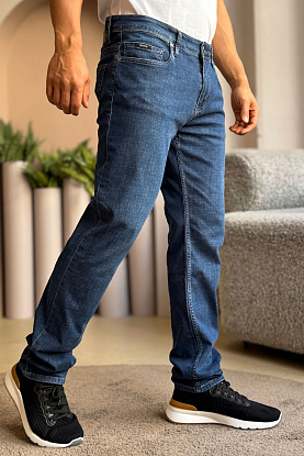 Мужские джинсы синего цвета regular fit