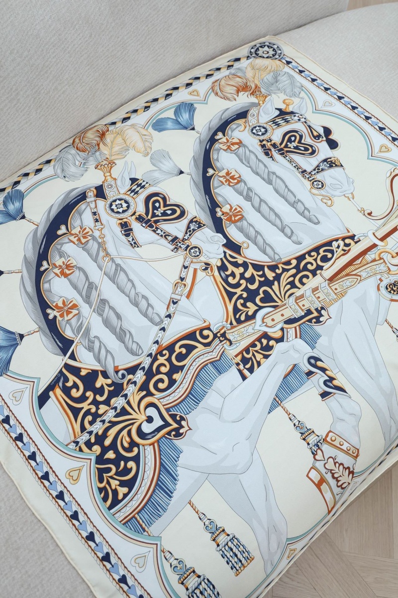 Hermes Платок Harnais de Coeur premium 87x88 см