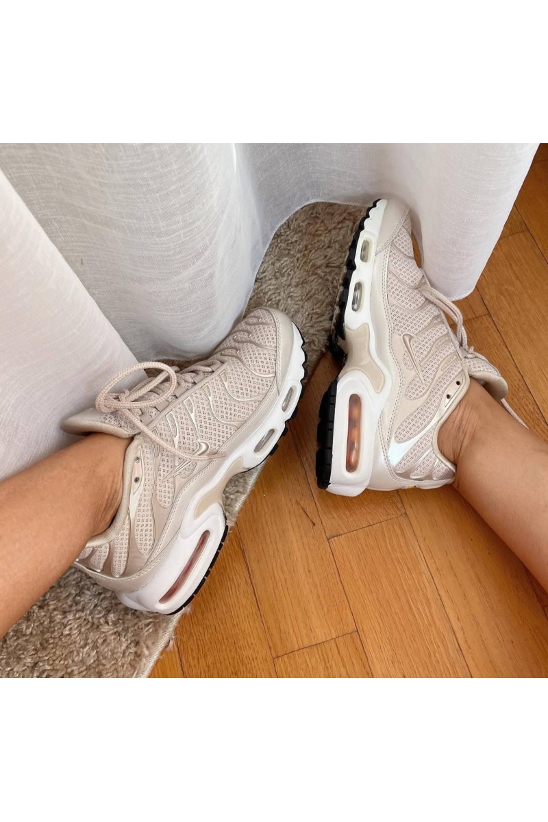 Nike Кроссовки Air Max Plus - Beige / White