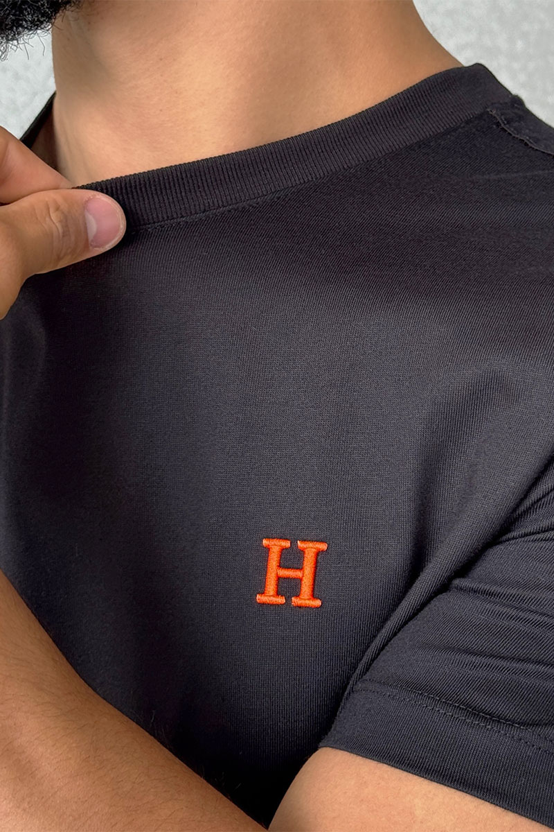 Hermes Футболка чёрного цвета H embroidered