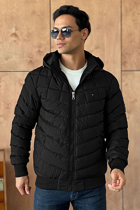 Куртка чёрного цвета logo-patch