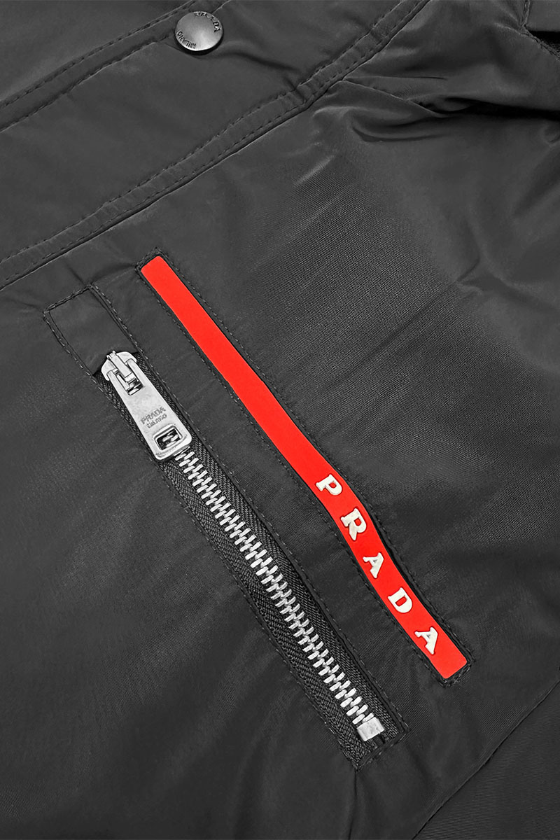 Prada Мужская чёрная ветровка Linea Rossa logo