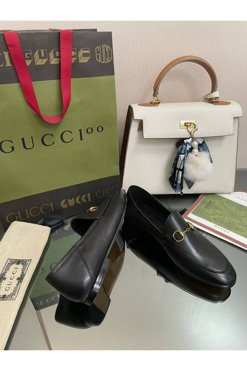 Gucci Женские кожаные лоферы чёрного цвета