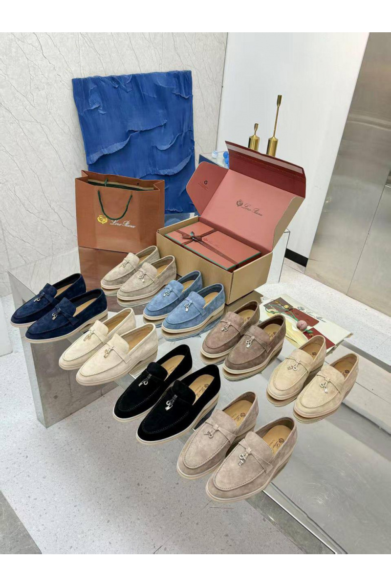 Loro Piana Женские замшевые лоферы Summer Charms Walk premium