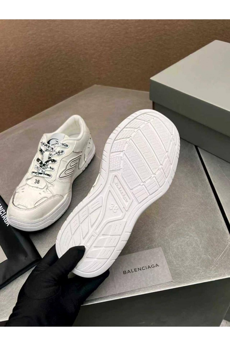 Balenciaga Женские кожаные кроссовки Hamptons Worn-Out premium