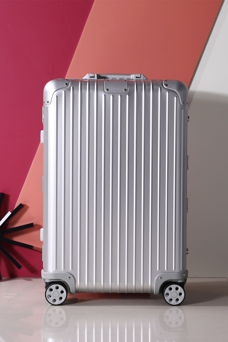 Rimowa Чемодан Aluminum M Premium 66x43x27 см