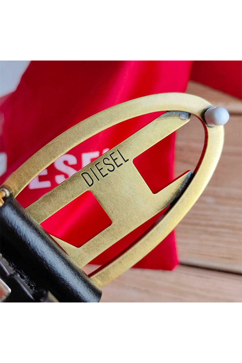 Diesel Кожаный ремень D-buckle (ширина 4 см, длина 95 / 100 см)