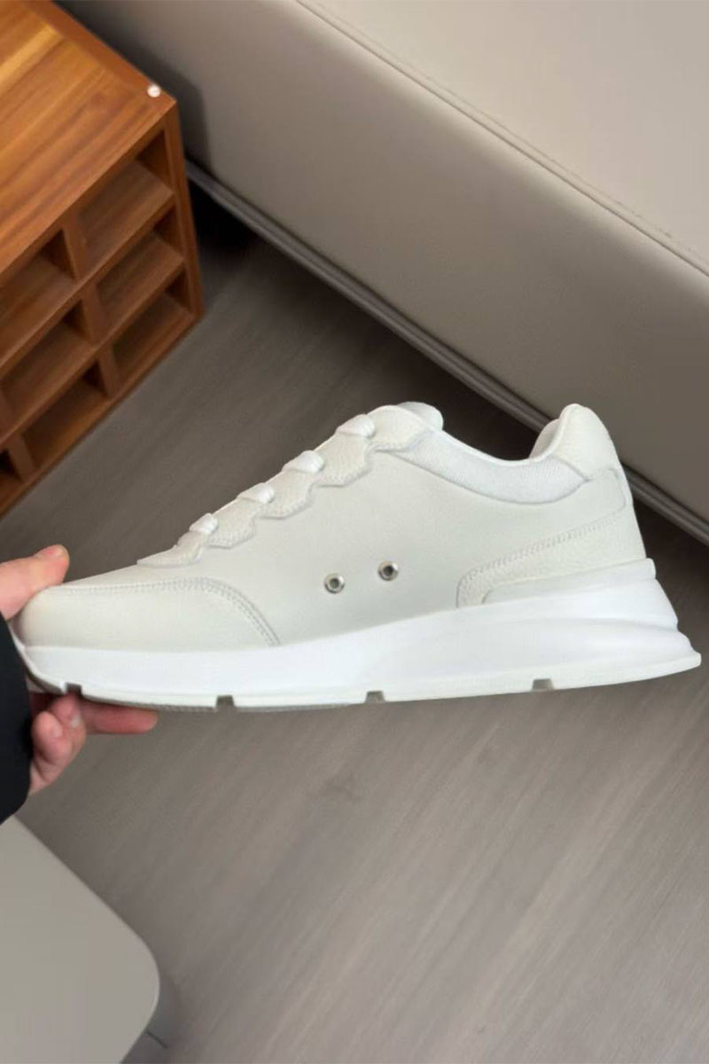 Lоuis Vuittоn Кожаные кроссовки Premium - White