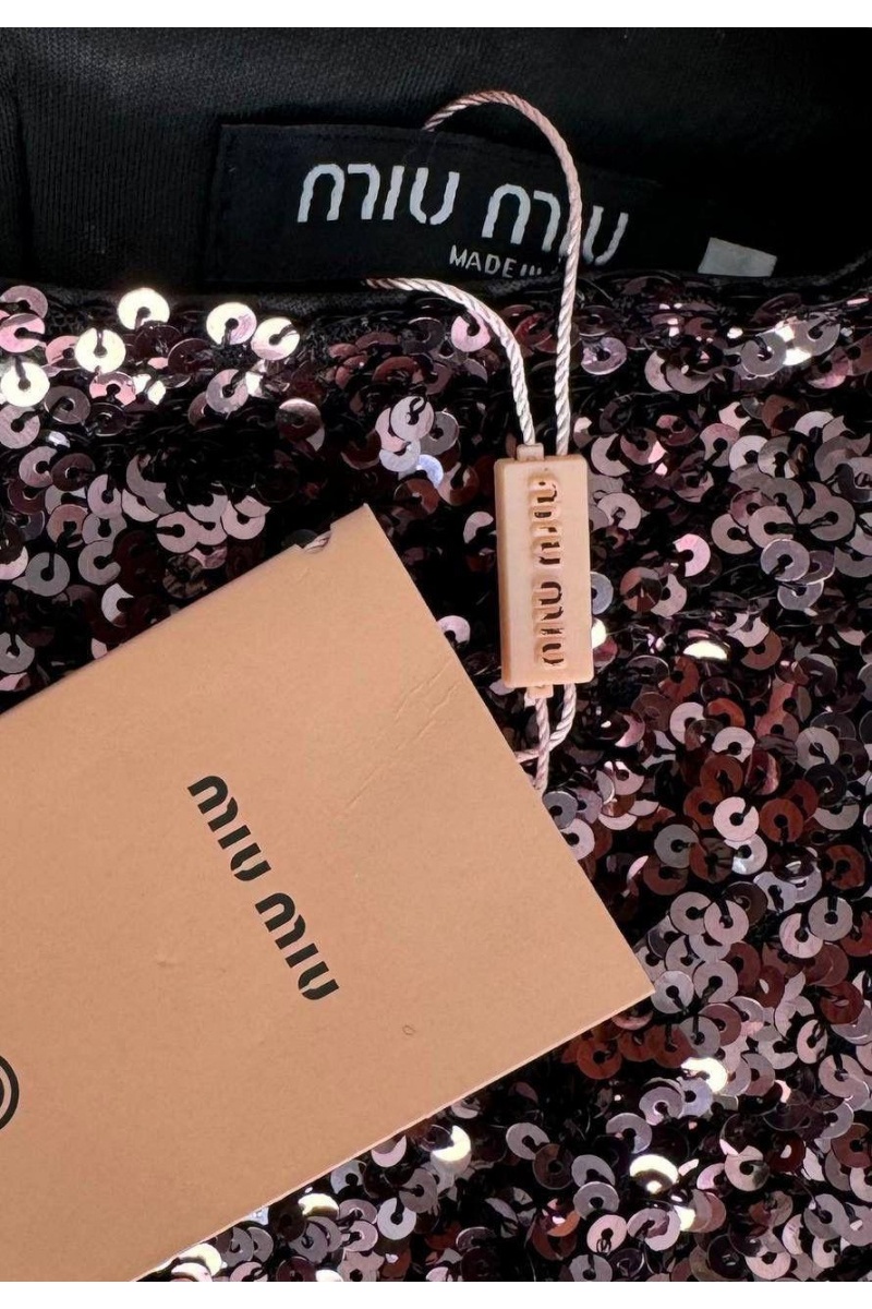 MIU MIU Женское платье в пайетках с открытой спинкой 