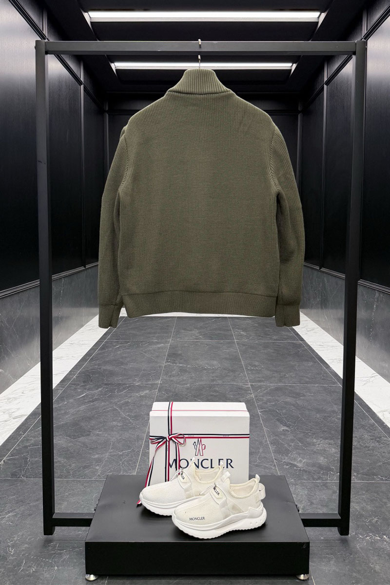 Moncler Куртка с вязаными рукавами цвета хаки 