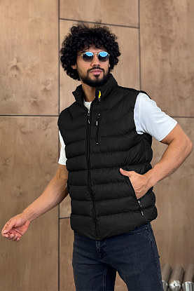 Жилет чёрного цвета Parajumpers